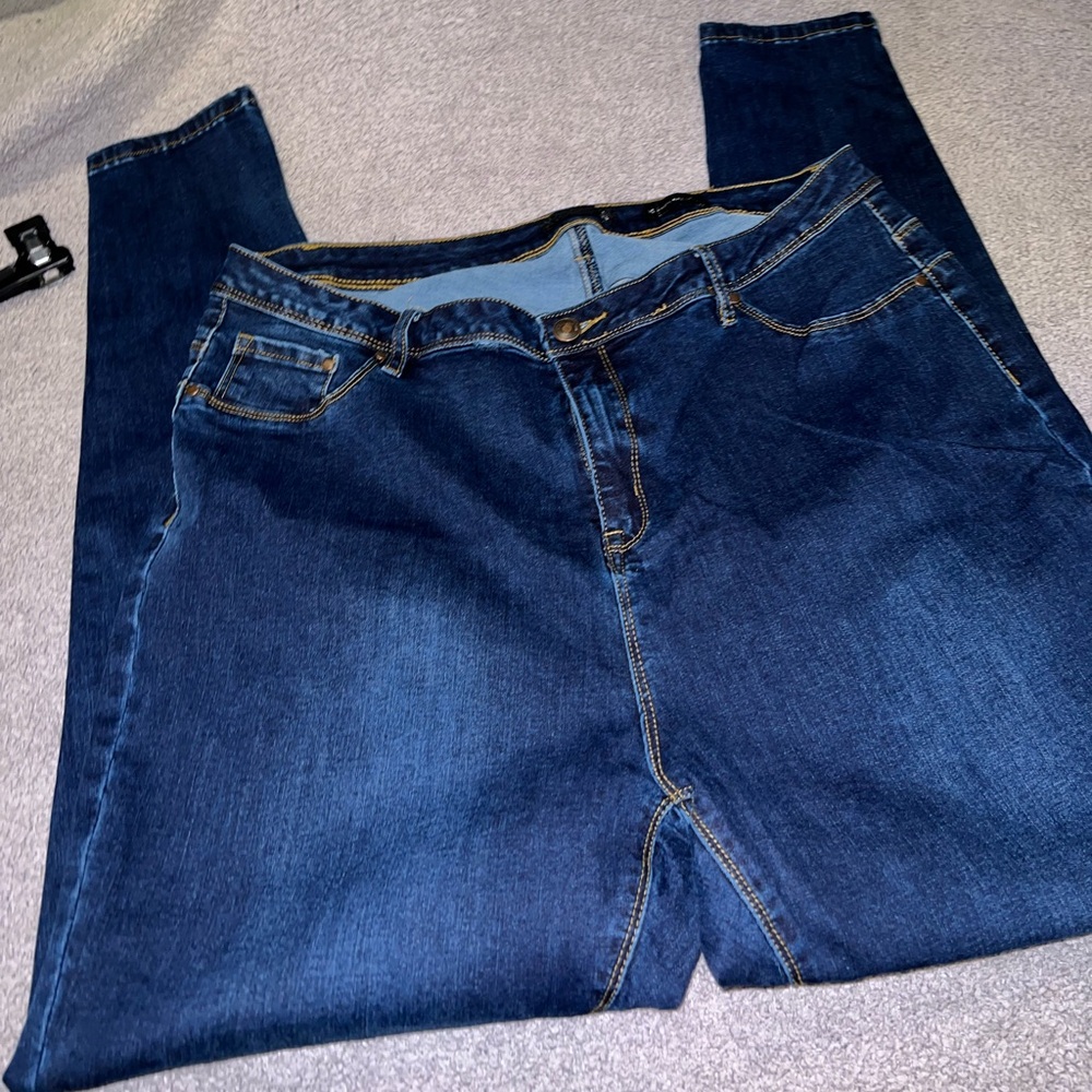 NWOT LA LA Anthony Stiletto High Rise Skinny Jeans Size 18